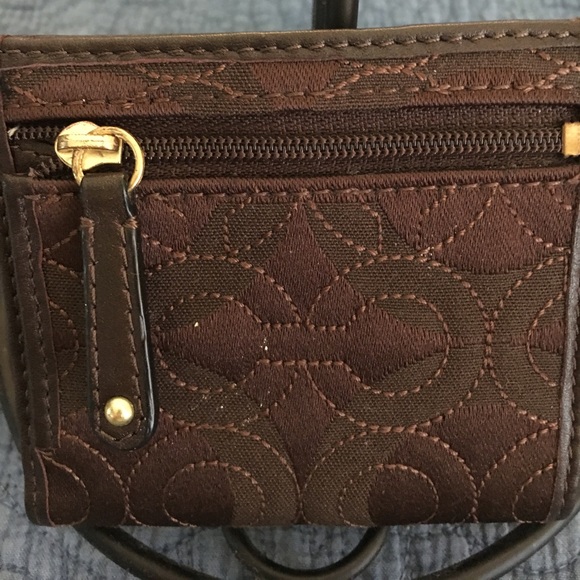 Coach - Picture 2 of 5